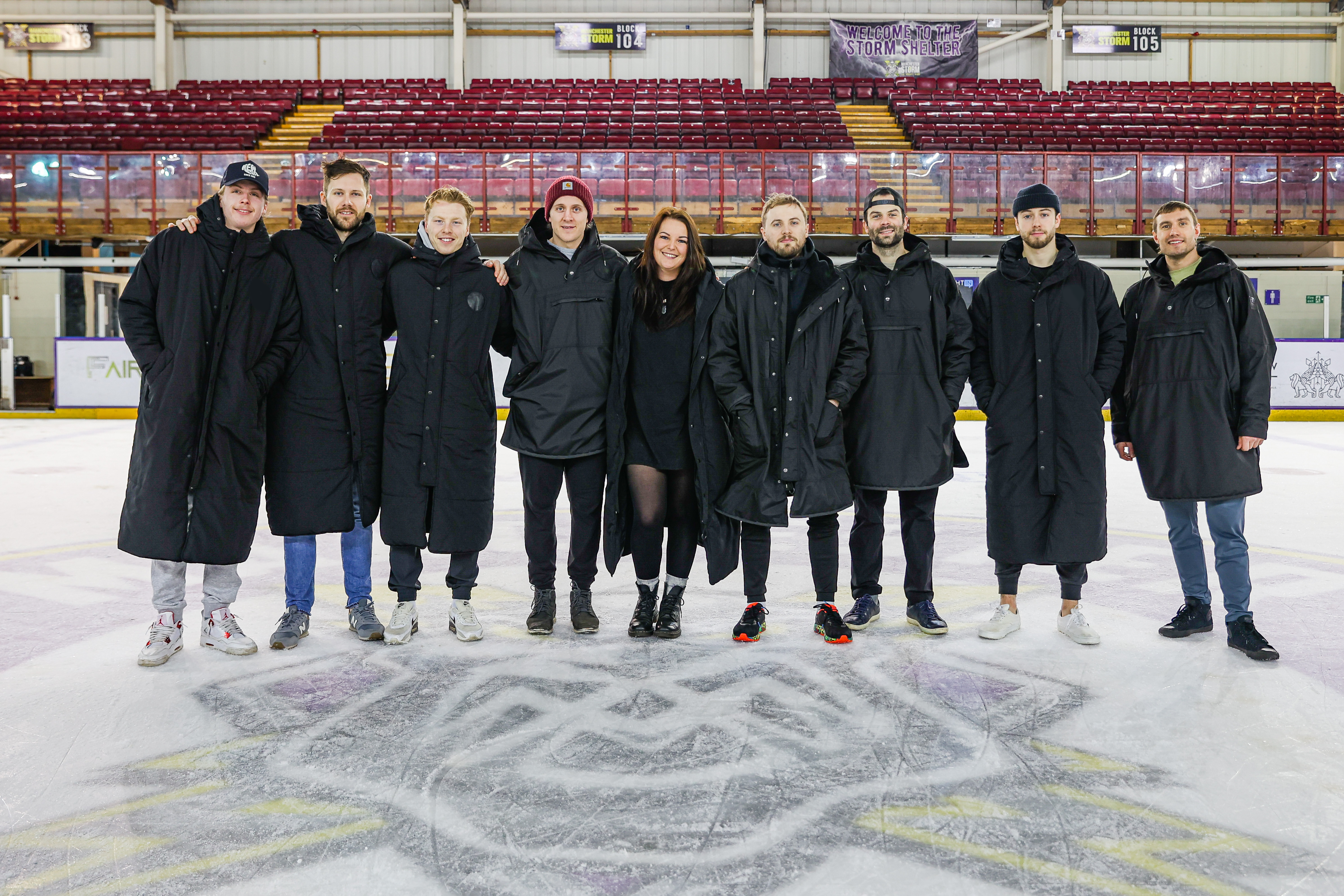 Ryde robes with ice hockey team manchester storm